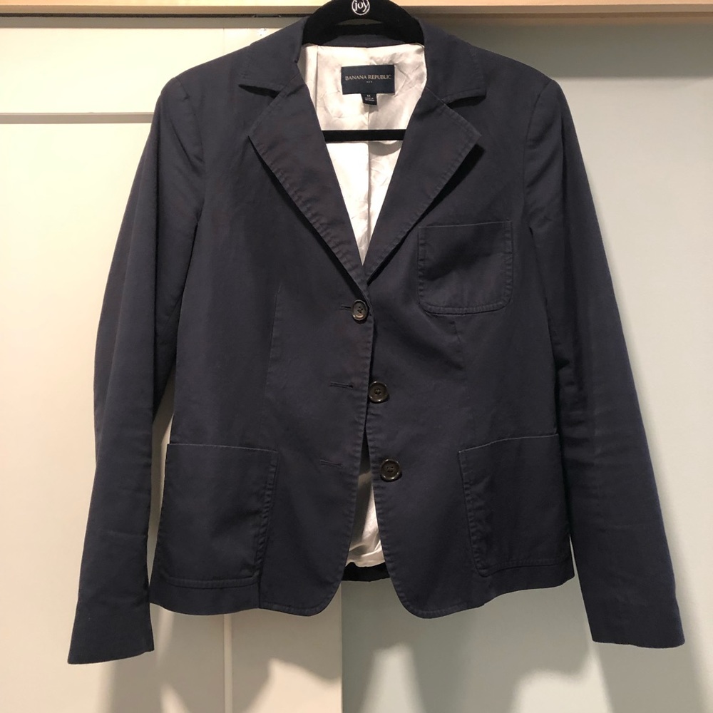 Banana Republic Classic Navy Blazer size Medium
